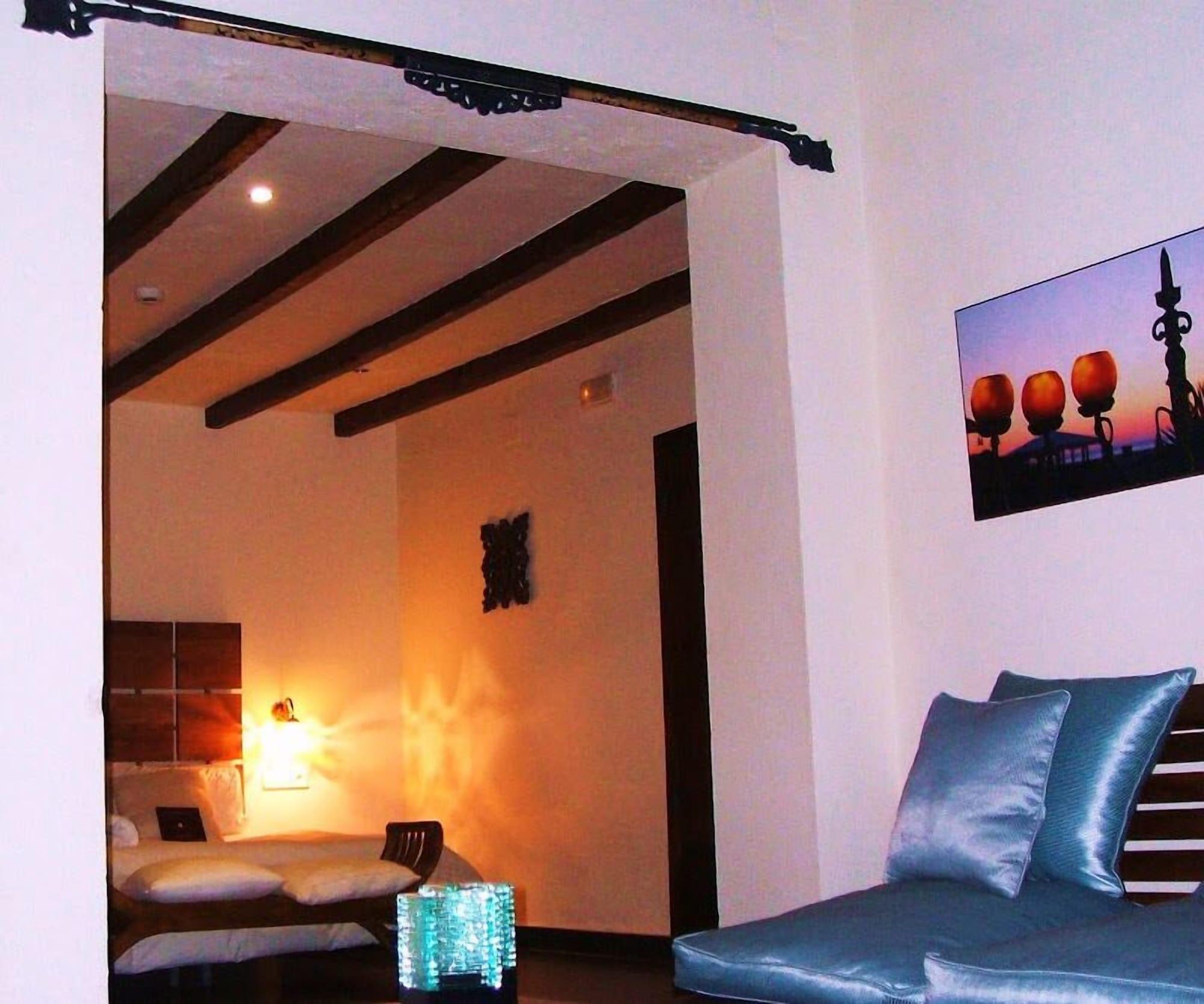 Hotel Boutique Varadero Захара де лос Атунес Екстериор снимка