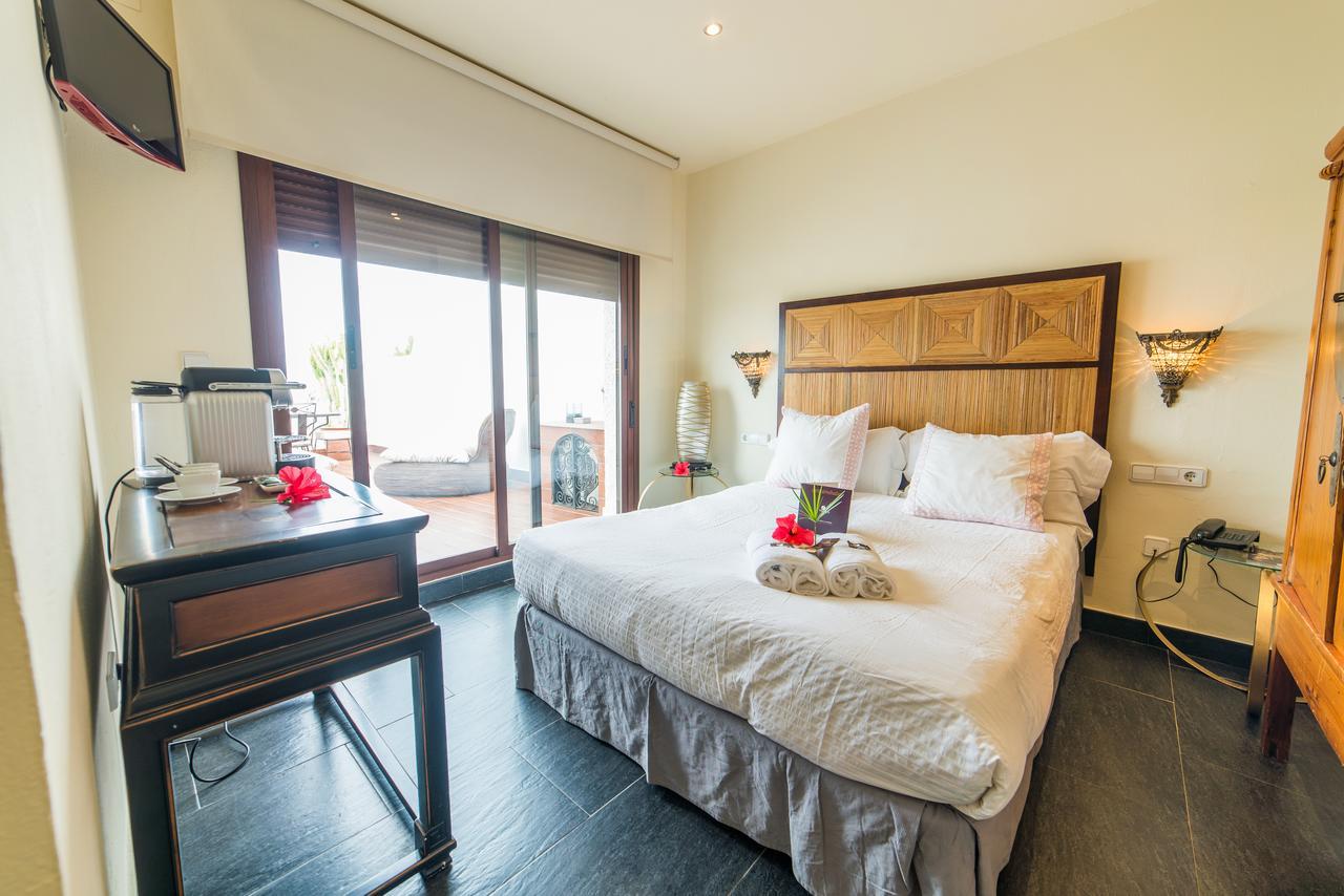 Hotel Boutique Varadero Захара де лос Атунес Екстериор снимка